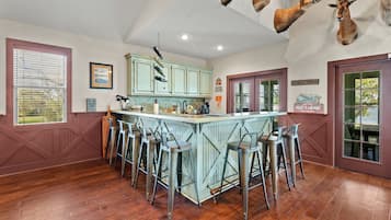 Bar (in der Unterkunft)