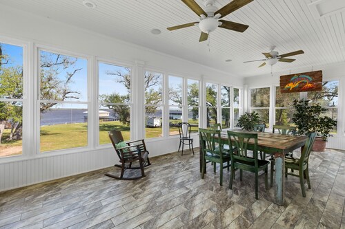 Waterfront 3 Bedroom Home