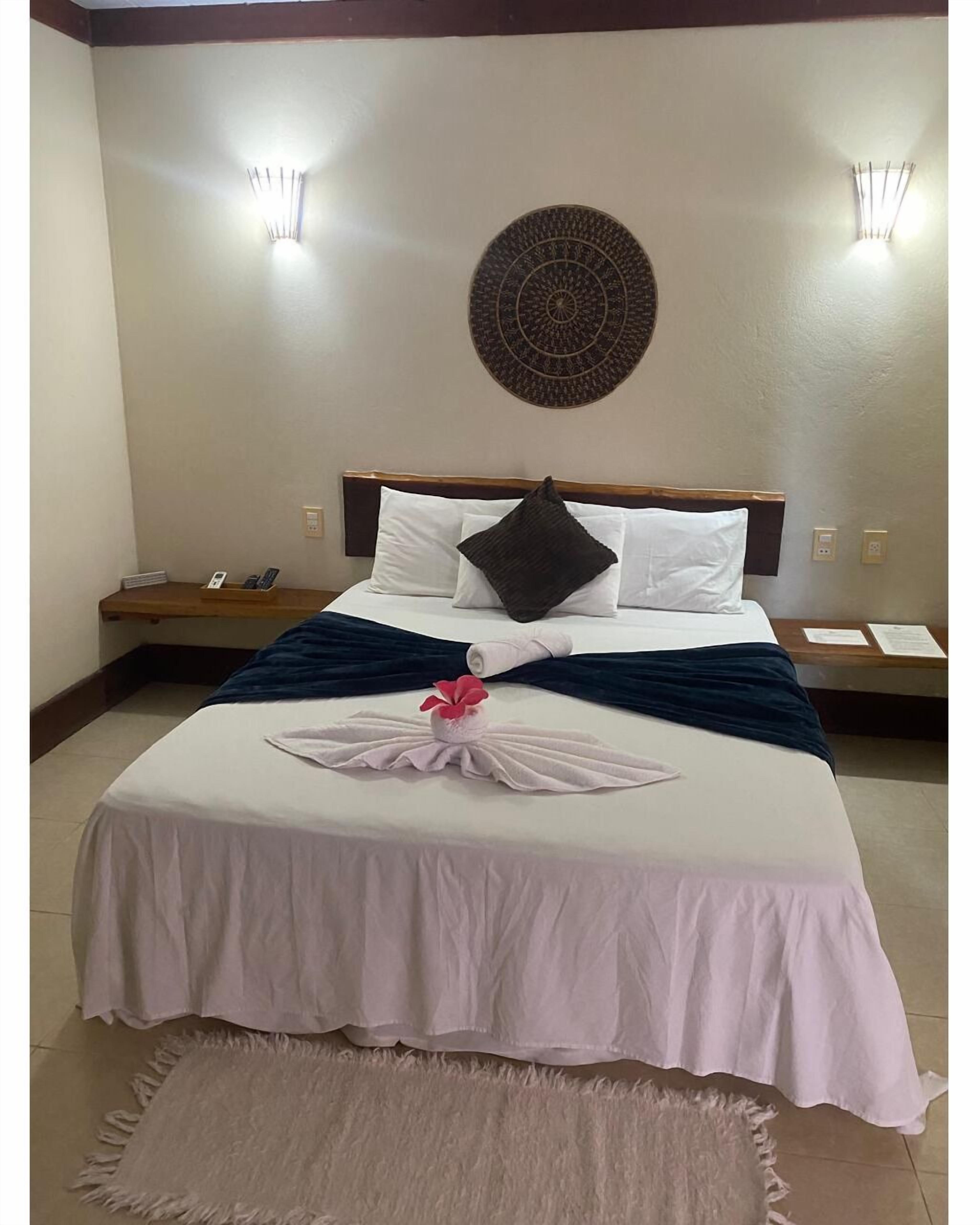 WiFi, bed sheets