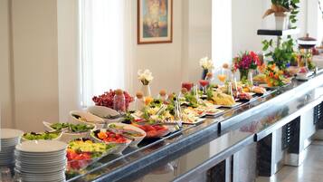 Termasuk sarapan bufet setiap hari