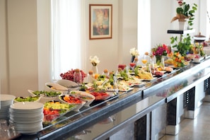 Desayuno buffet incluido todos los días