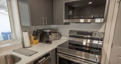 Silver Studio + Near Downtown
