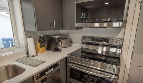 No Chores + Silver Suite|Ski Stay Near Alta & SLC