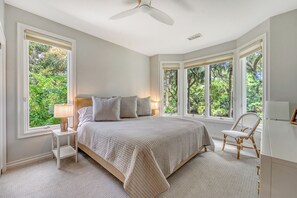 5 Schlafzimmer, Schreibtisch, Bügeleisen/Bügelbrett, kostenloses WLAN