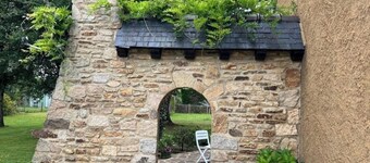 Vacation home with swimming pool near the Gulf. Walking distance to the sea.