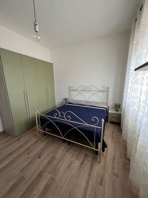 1 bedroom, iron/ironing board, WiFi, bed sheets - Salento - Villa Cice - semi-detached villa - back accommodation (Torricella)