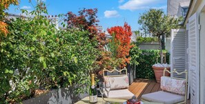 Outdoor dining - Luxury A/C Apt - 4P/2BDR - Champs-Elysées (Paris)