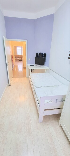 1 bedroom, iron/ironing board, travel crib, WiFi