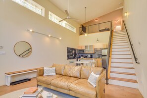 Apartment (1 Bedroom) | Interior - Modern Santa Fe Desert Loft w/ Fireplace! (Santa Fe)