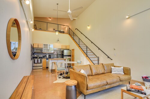 Modern Santa Fe Desert Loft w/ Fireplace!