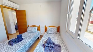 2 bedrooms, free WiFi, bed sheets