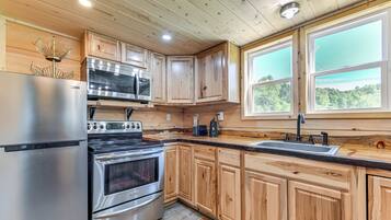 House (1 Bedroom) | Interior