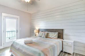 House (4 Bedrooms) | Interior - Walk to Coast: Crystal Beach Gem w/ Deck & Views (Port Bolivar)