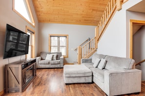 House (3 Bedrooms) | Interior