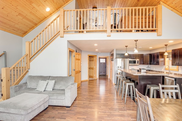 House (3 Bedrooms) | Interior