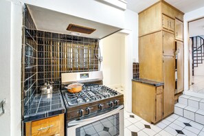 House (5 Bedrooms) | Interior - Spacious Home Half-mi to Oaklawn: WFH Friendly! (Hot Springs)