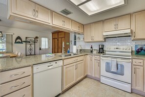 House (2 Bedrooms) | Interior