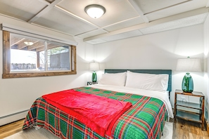 House (4 Bedrooms) | Interior - Family-friendly Lakefront Retreat in Tomahawk! (Tomahawk)
