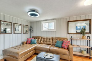 Interior - Walk to Edinboro Lake: Home w/ Fire Pit! (Edinboro)