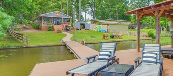 Private Dock + Porch: Lakefront Retreat in Cobb!
