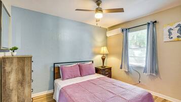 Cottage (2 Bedrooms) | Interior