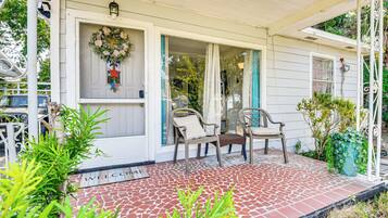 Cottage (2 Bedrooms) | Interior