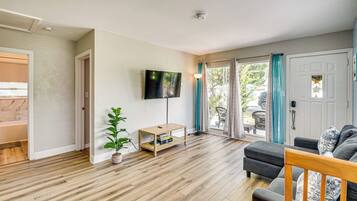 Cottage (2 Bedrooms) | Interior