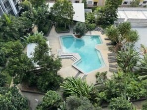 Pool - 1BR Near Brisbane Showgrounds & RBWH | Parking (Bowen Hills)