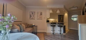 Unclassified image, 4 of 11, button - Upgraded & Slick 2BD, Heart of City @ Christchurch (Dublin)