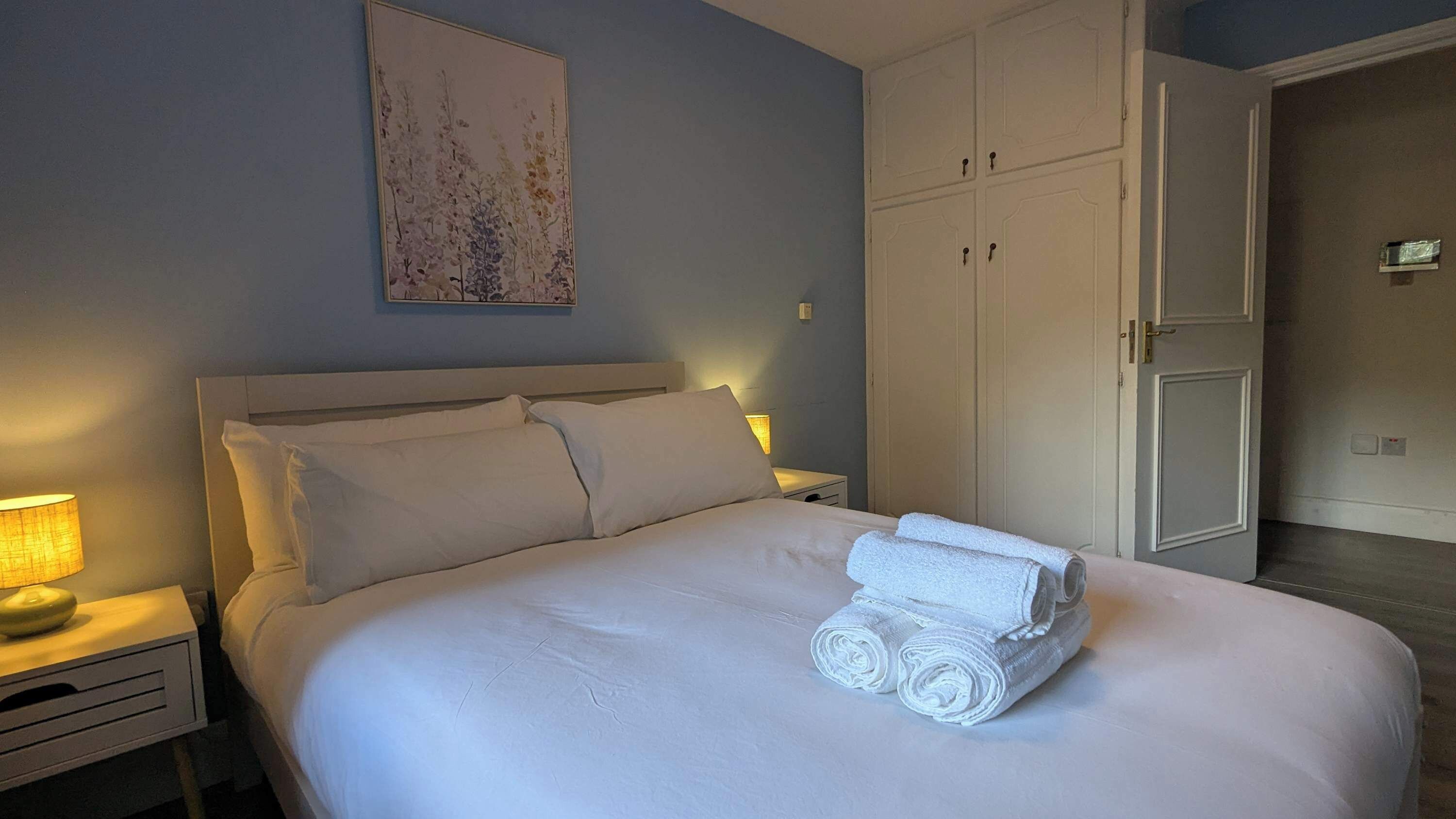 2 bedrooms, iron/ironing board, WiFi, bed sheets