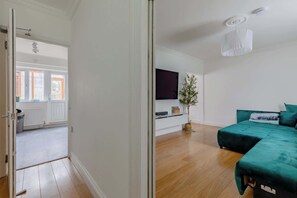 TV, books, stereo, offices