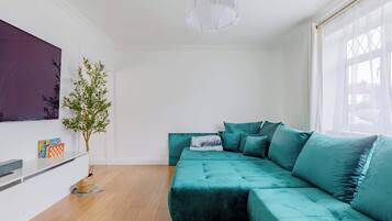 TV, stereo, offices