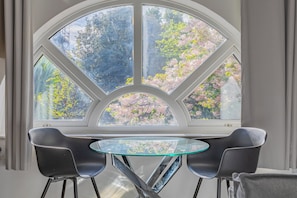 Interior - Bright Canal-Side Flat, Canada Water (Greater London)