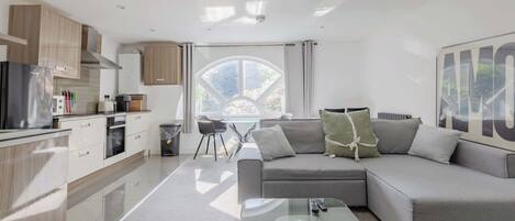 TV, offices