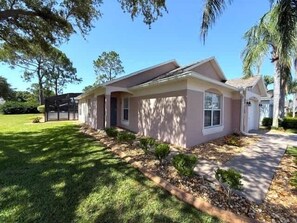 Exterior - South Facing updated Southern Dunes Villa (Haines City)