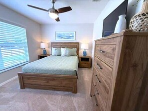 3 chambres, fer et planche à repasser, Wi-Fi, draps fournis