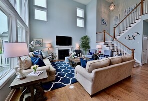Smart TV, fireplace