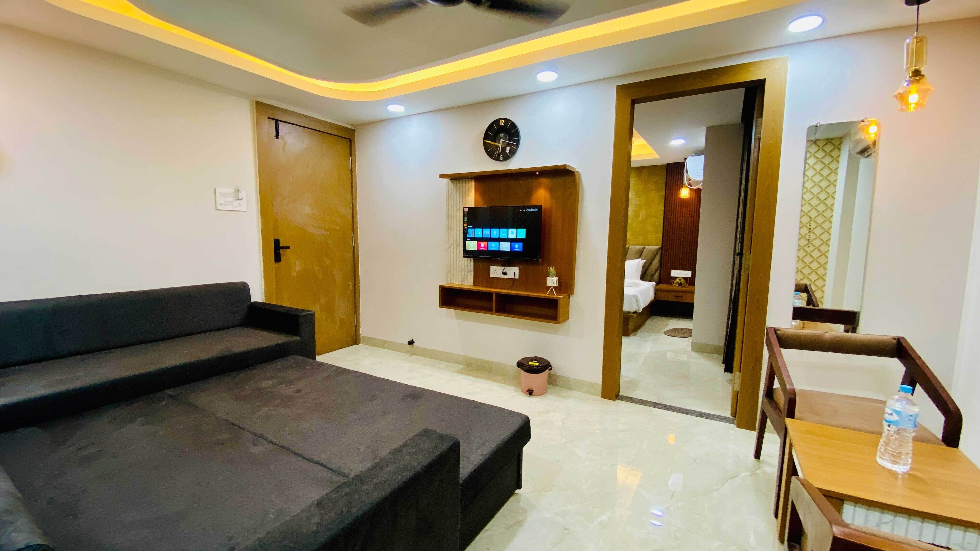 Premium-suite | Skrivebord, arbejdsområde til bærbare computere, gratis Wi-Fi