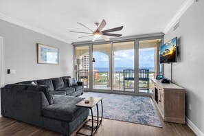 Smart TV - Portofino 3-606 🌴 Modern Luxury | Gulf Front Pool | Spa Amenities (Pensacola Beach)