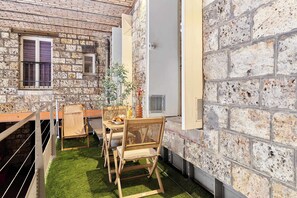 Outdoor dining - Superb apartment Arc de Triomphe/Trocadero (Paris)