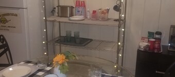 2-bedroom apartment near
Fort Jackson and USC in a quiet cul-de-sac. Columbia SC