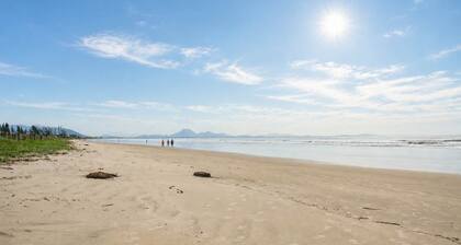 Casa em Cabo Frio com acesso direto à praia