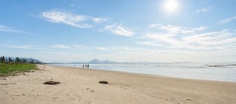 Casa em Cabo Frio com acesso direto à praia