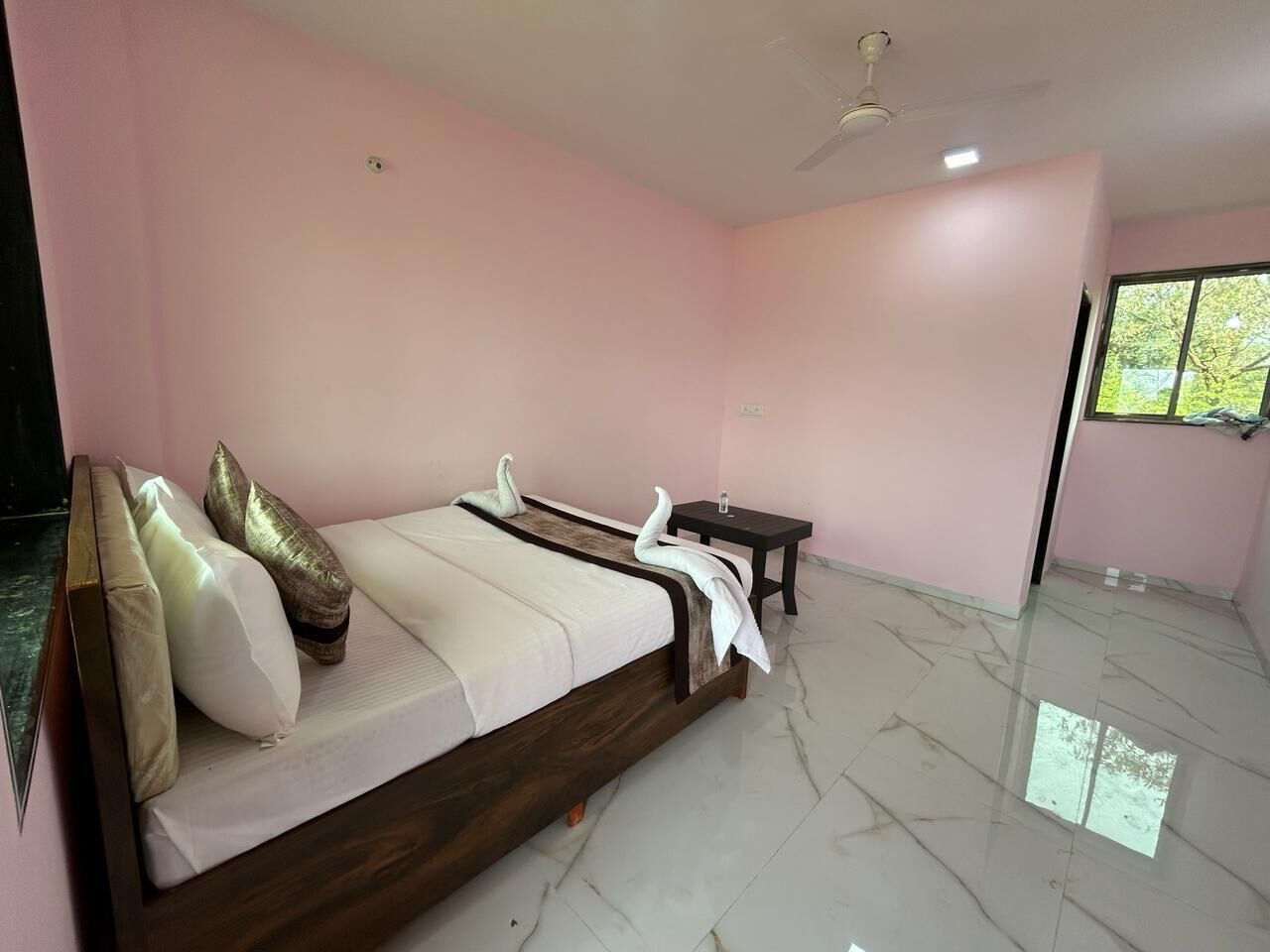 Deluxe Double Room | Soundproofing