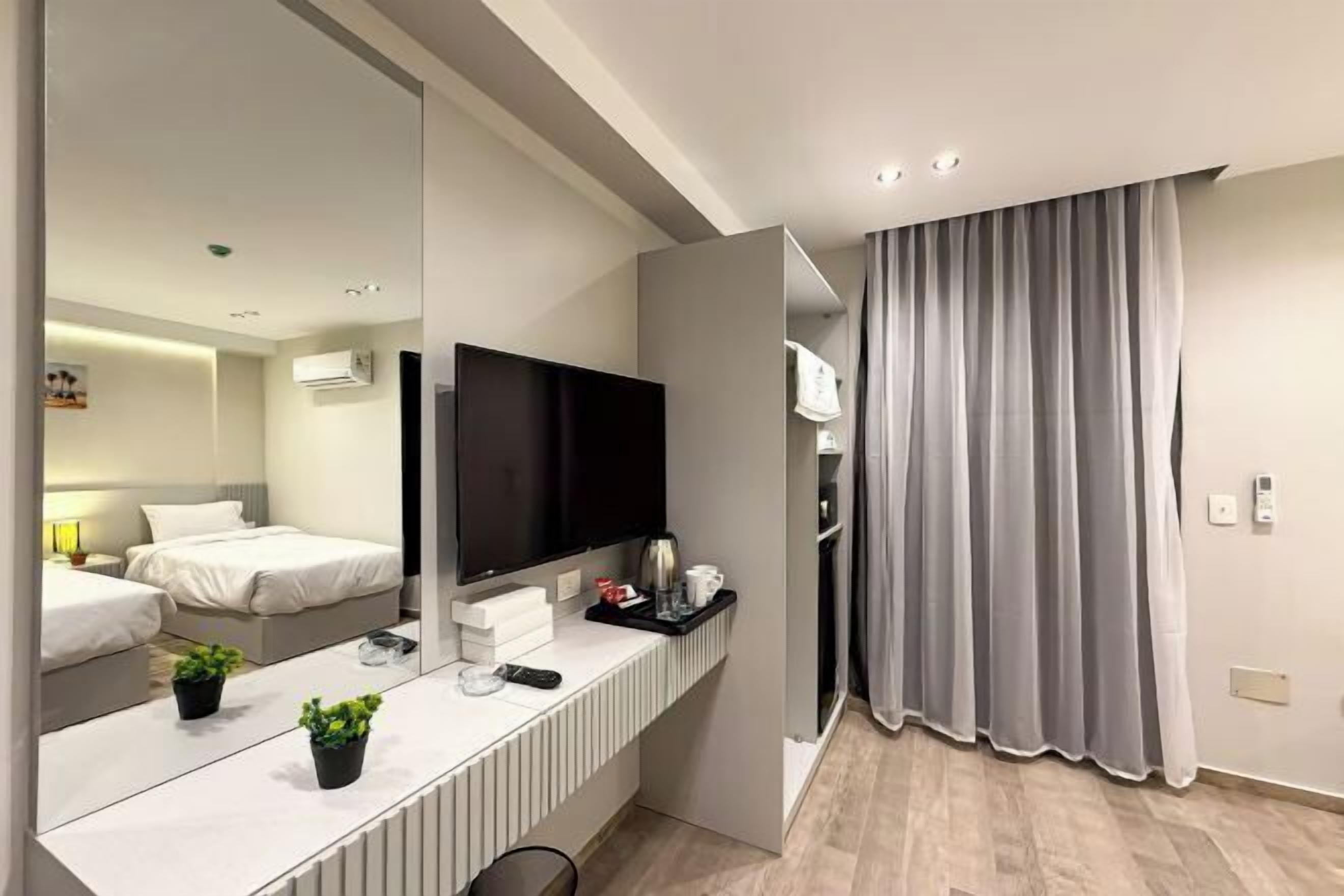 Minibar, in-room safe, blackout drapes, soundproofing