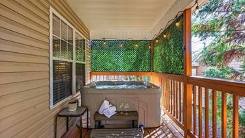 Tina de hidromasaje al aire libre