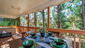 Ulkoruokailutilat