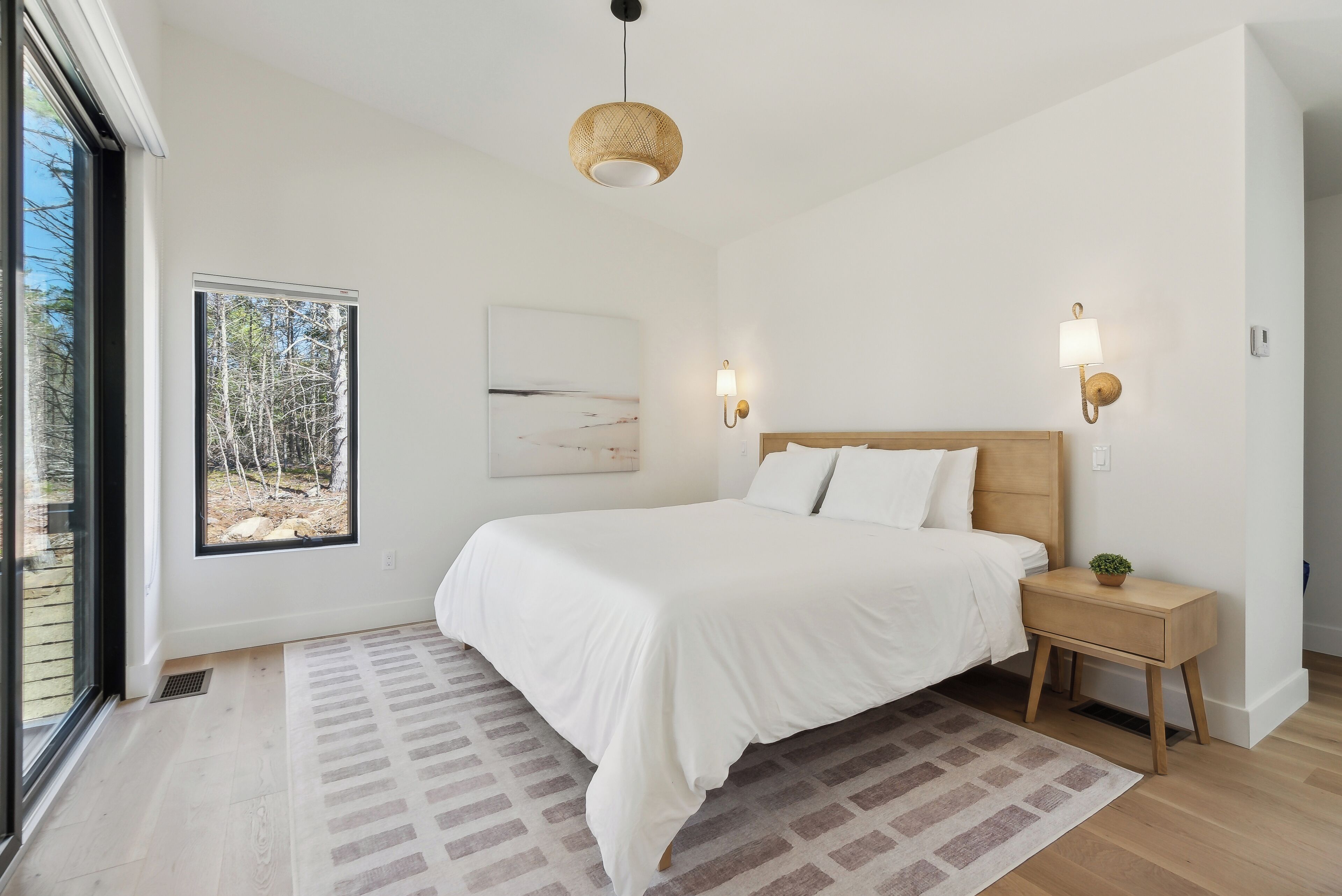 4 bedrooms, WiFi, bed sheets