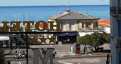 JOY HOUSE 5 MINUTES WALK FROM THE SEA AND PINE FOREST