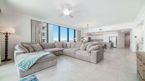 TV - New Complex, Beachfront, Lazy River and Slide! (Gulf Shores)